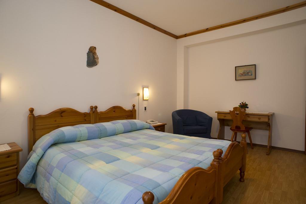 Hotel Villa Ines Borca di Cadore Exterior photo