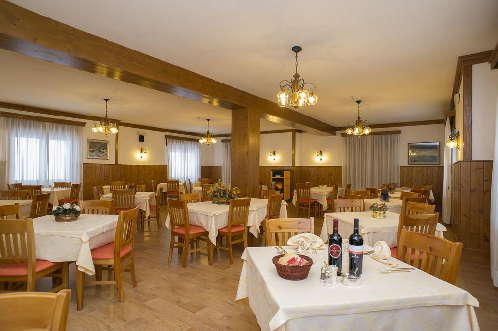 Hotel Villa Ines Borca di Cadore Exterior photo