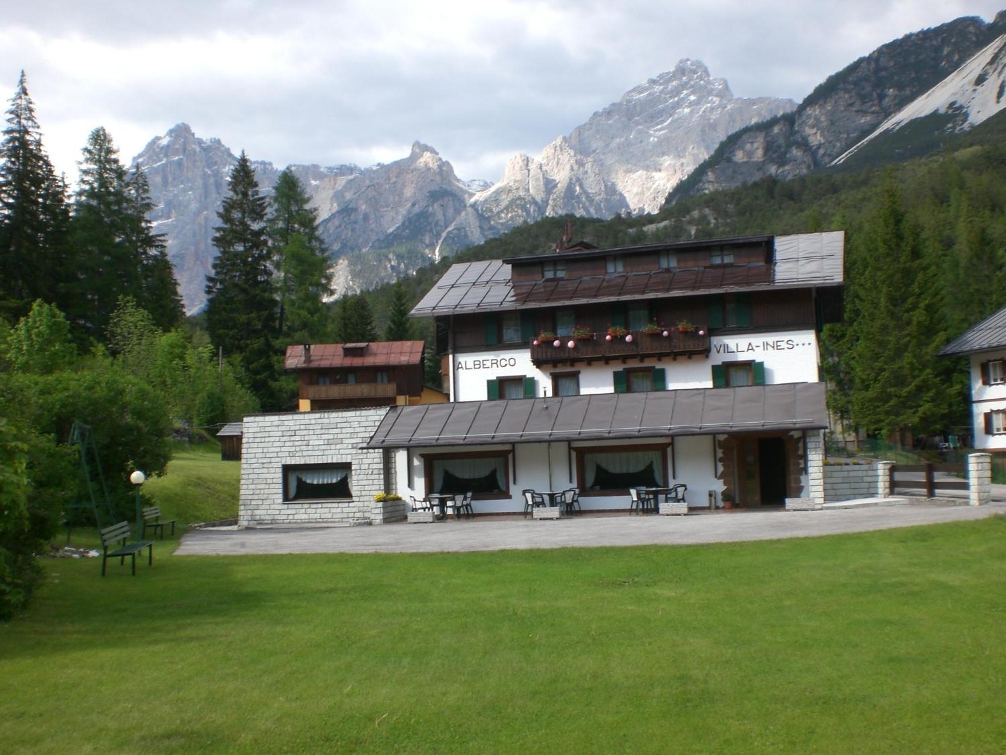 Hotel Villa Ines Borca di Cadore Exterior photo