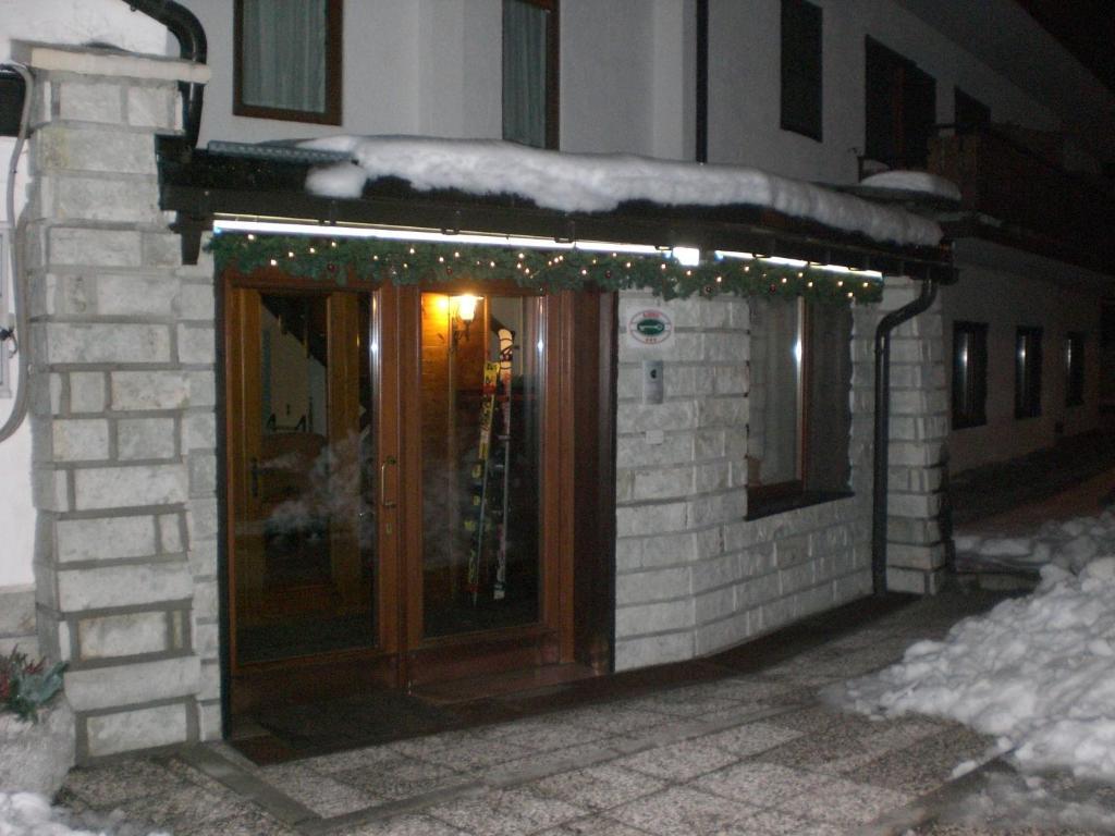 Hotel Villa Ines Borca di Cadore Exterior photo